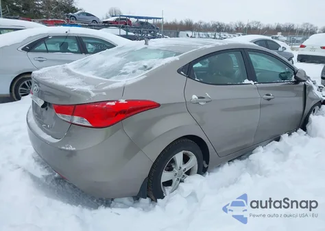 2013 Hyundai Elantra Gls z USA, uszkodzony, nr VIN 5NPDH4AE2DH350122